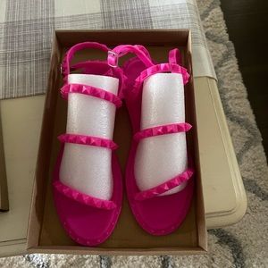 Brand new Steve Madden Travel sandals